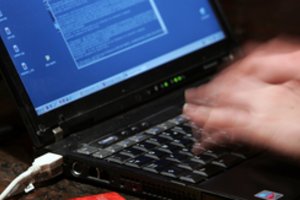 Nutekinti Vilniaus kolegijos duomenys: studentų pavardės, asmens kodai, namų adresai