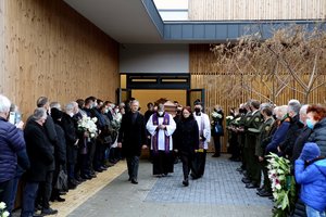 Krepšininkas Jonas Mačiulis į paskutinę kelionę išlydėjo staiga mirusį tėtį