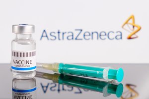 Italijos regionas po moters mirties stabdo skiepijimą „AstraZeneca“ vakcina