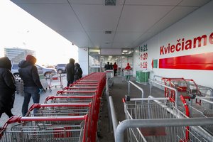 Pokyčiai Lietuvoje nuo šiandien: duris atveria daugelis parduotuvių