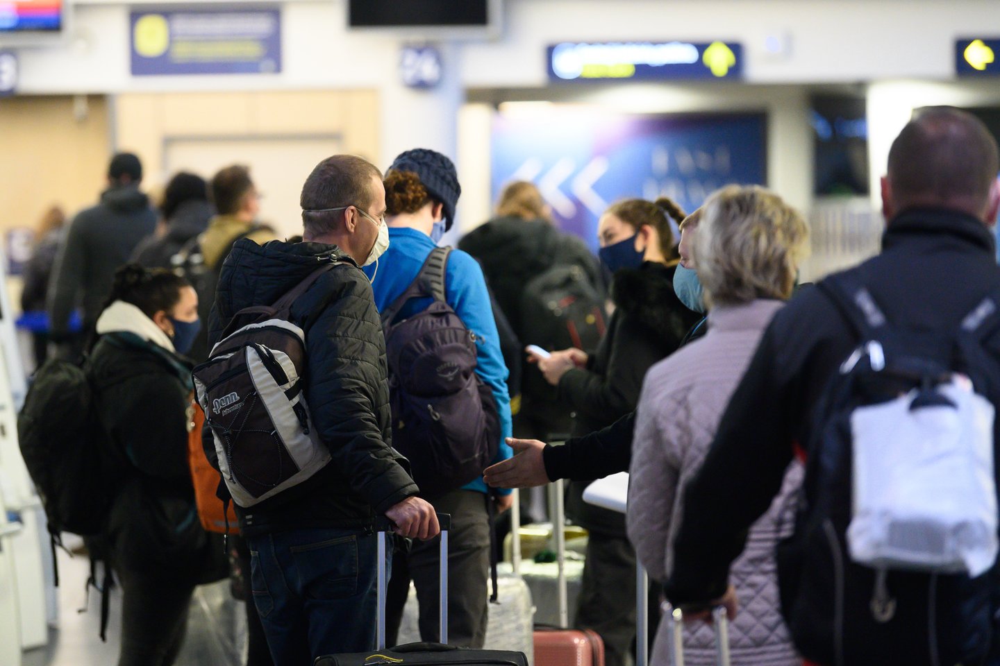 „airBaltic“ nuo kovo 17 d. planuoja atnaujinti skrydžius iš Rygos į Kijevą gyventojams, keliaujantiems dėl svarbių priežasčių.<br>V.Skaraičio nuotr.