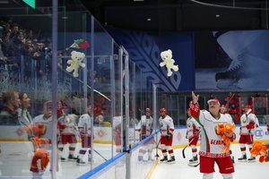 Baltarusiai šaiposi iš koronaviruso: dvejose ledo ritulio rungtynėse Minske – daugiau žiūrovų nei per visą NHL sezoną