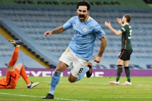 Čempionų lygos aštuntfinalyje „Manchester City“ dar sykį įmušė du įvarčius Menchengladbacho „Borussia“ ekipai