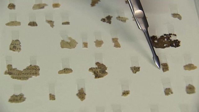 Izraelyje atrasti 2 000 metų senumo biblinio rankraščio fragmentai: aptiktas įdomus neatitikimas