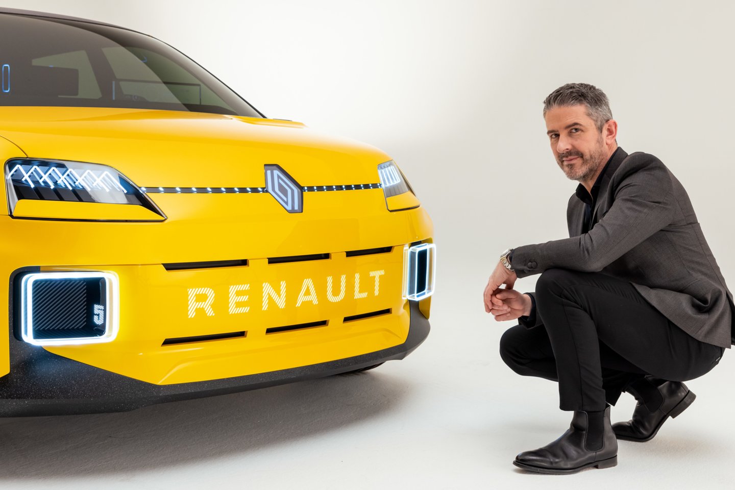 Kas, matydamas rombo formą, nesusieja jos su „Renault“?<br>Pranešėjų spaudai nuotr.