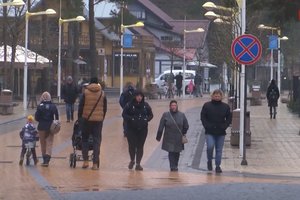 Palanga pildosi poilsiautojais: užvertė skambučiais dėl nakvynės, atsidaro ir viešbučiai