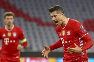 „Bayern“ pakartojo klubo rekordą ir tiesiu taikiniu žengė į Čempionų lygos ketvirtfinalį