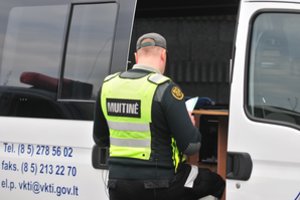 Oro uostuose uždrausta kiniška įranga beveik 15 metų naudojama muitinėje 