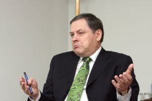 Teismas nepratęsė suėmimo su R. Stoniu sulaikytam pagrindiniu PVM sukčiavimo organizatoriumi laikomam M. Žalimui