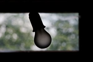 Lietuvos rinkoje toks atvejis pirmasis – traukiasi nepriklausomas elektros tiekėjas