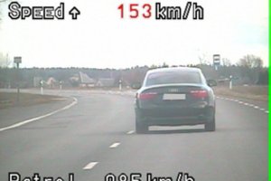 Nežymėtu automobiliu patruliavę pareigūnai demaskavo greičio viršytojus: ar tarp jų nėra jūsų