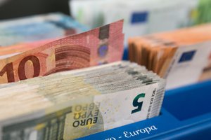 G-7 palaiko „nemenką“ TVF paramą nukentėjusioms nuo COVID-19 šalims