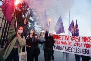 Turkija pasitraukė iš Stambulo konvencijos: „Moterys yra laikomos antrarūšiais piliečiais“