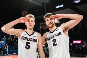 Lietuviai „Kovo beprotybėje“: M. Arlausko sūnaus komandos pergalė ir dramą rungtynėse stebėjęs M. Kancleris