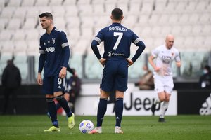 „Juventus“ galimybės apginti „Seria A“ titulą mažėja: neįveikė lygos naujokų