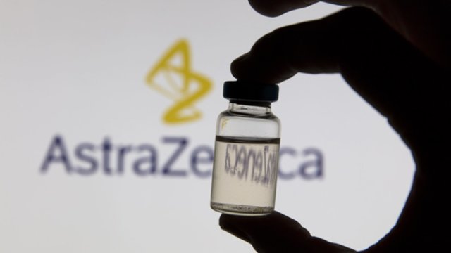 Briuselis žada blokuoti Europoje pagamintų „AstraZeneca“ vakcinų eksportą į JK