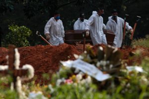 Brazilijoje pirmąkart per parą mirė daugiau kaip 3 000 koronavirusu užsikrėtusių žmonių