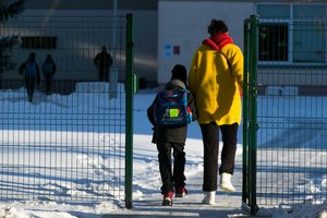 J. Šiugždinienė: į mokyklas jau grįžę virš 60 tūkst. pradinukų, abiturientų prašome susilaikyti nuo švenčių