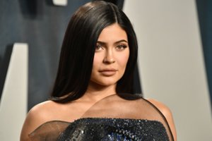 Paprašiusi pagalbos, Kylie Jenner sulaukė pykčio bangos: „Tu pati esi milijardierė“