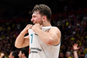 Krepšinio deimantas: vos 22-ejų L. Dončičius pripažintas „Real“ garbės nariu