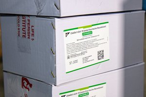 Italijoje aptiktas sandėlis su 30 mln. „AstraZeneca“ vakcinos dozių, greičiausiai skirtų Jungtinei Karalystei