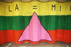 Vilniaus požeminėje perėjoje atsirado ne kiekvienam atpažįstamas ženklas, tai – tyli LGBT žinutė