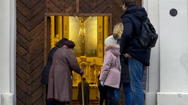 Vilniaus apskrityje uždaromos bažnyčios – pamaldos nevyks nei per Verbų sekmadienį, nei per Velykas