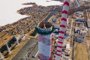 Elektrėnai netenka savo žymiojo simbolio – rudenį liks stovėti tik vienas iš trijų kaminų