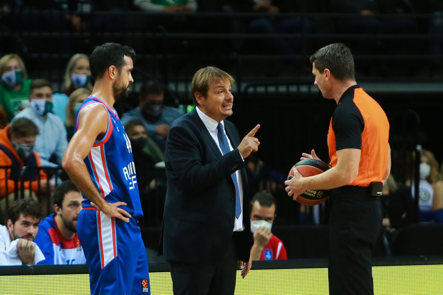 „Anadolu Efes“ komanda galingai finišuoja reguliariame Eurolygos sezone.