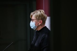 I. Šimonytė kreipėsi į visuomenę su 4 žiniomis ir perspėjo: jei nesilaikysime reikalavimų, lauke vėl teks dėvėti kaukes