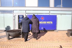 Mažiausiai viena vakcinos doze paskiepyta beveik 40 proc. 70-ies ir vyresnių gyventojų