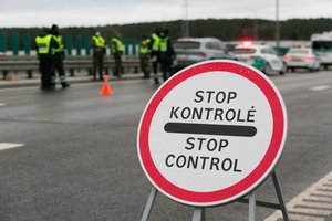 Visoje Lietuvoje nuo šiandien įsigalioja judėjimo tarp savivaldybių ribojimai: kas laukia keliaujančiųjų