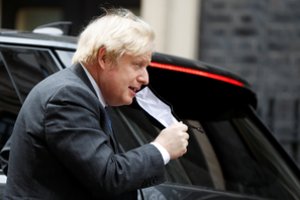 Jungtinėje Karalystėje švelninamas karantinas