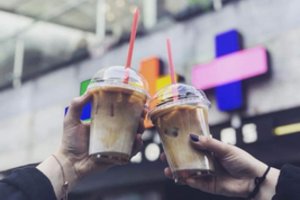 Kava – už skiepą: gastrobarai imasi vaišinti pasiskiepijusius