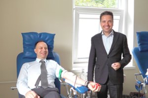 Nacionalinį kraujo centrą krečia skandalas: A. Verygos įpirštas gelbėtojas vienu mostu pridirbo naujų bėdų