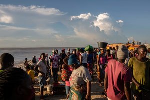 Mozambike su „Islamo valstybe“ susijusi grupuotė paskelbė užėmusi Palmos miestą