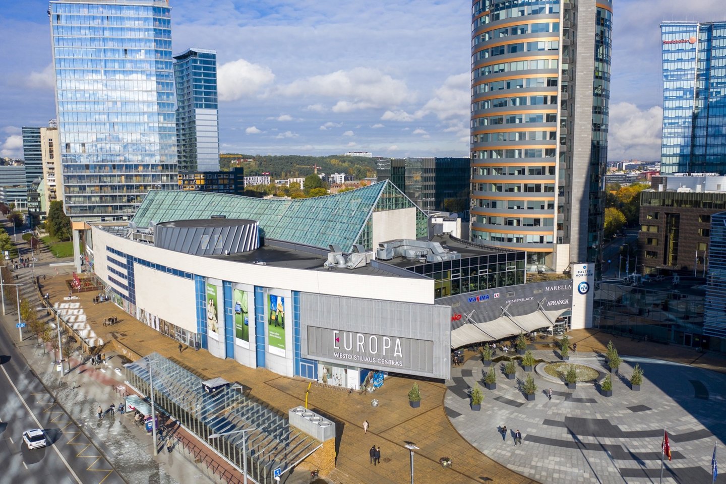 Tarptautinį prekybos centro „Europa“ architektų konkursą, skirtą atrinkti partnerius rekonstrukcijai, laimėjo patyrusi Suomijos architektūros ir interjero studija „Bolder Development Oy“.<br>Autorių nuotr.