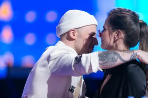 Prezidentūra apie pasipiktinimą sukėlusius M.A.M.A apdovanojimus: neigiamas testas nepateisina saugumo taisyklių nesilaikymo