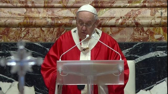 Vatikanas už lytinio išnaudojimo dangstymą nubaudė du lenkų vyskupus