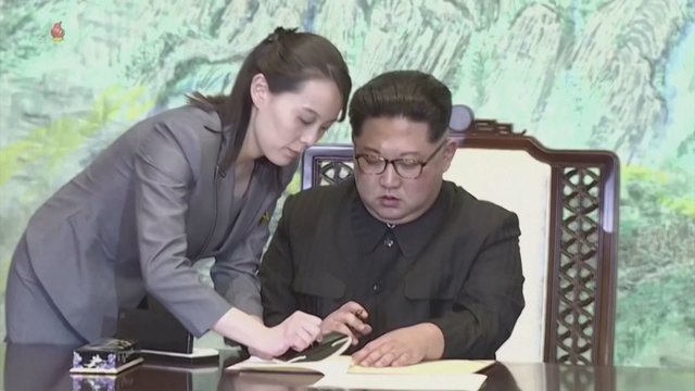 Šiaurės Korėjos lyderio sesuo: Pietų Korėjos vadovas – „Amerikos papūga“