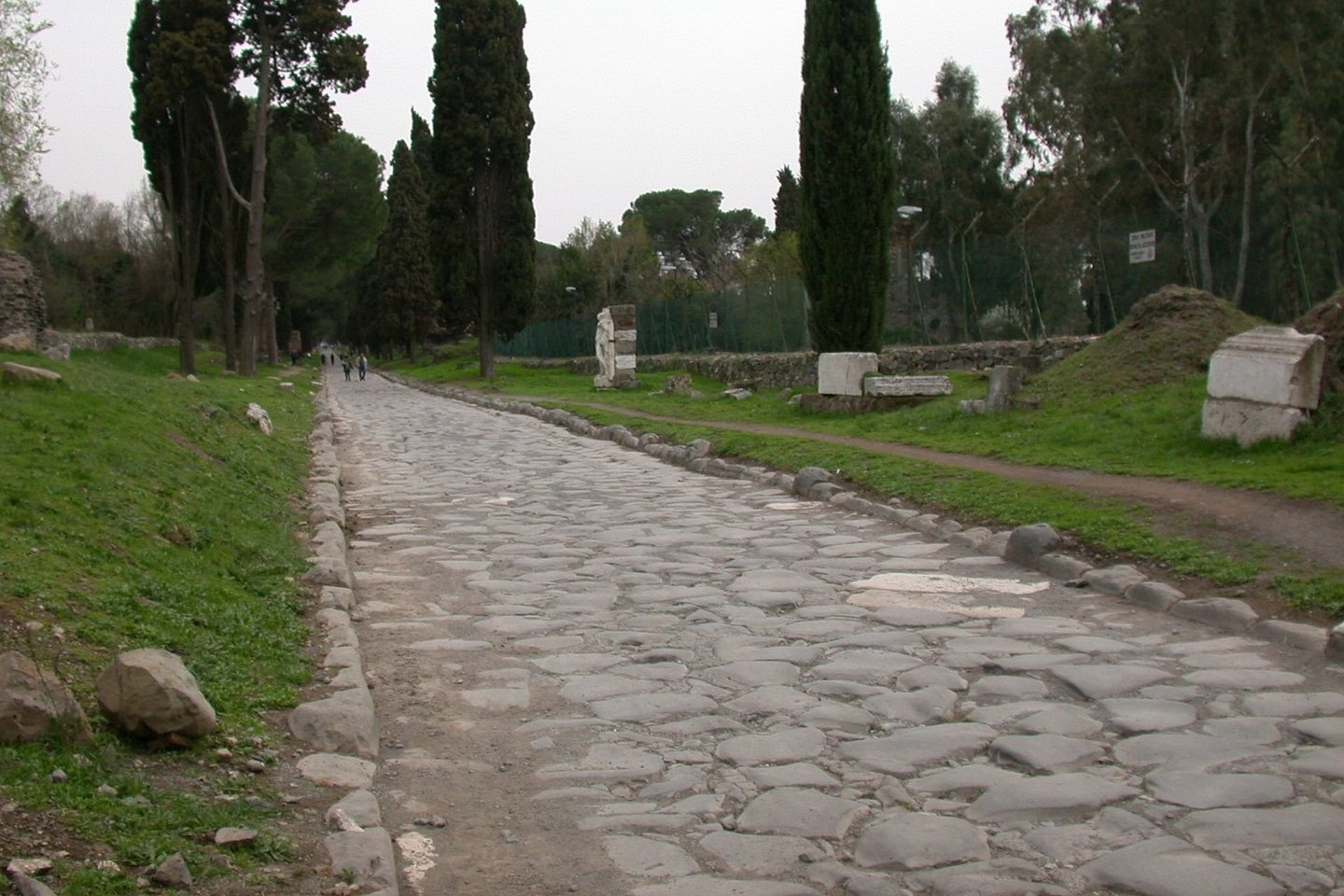  Via Appa - vienas seniausių Romos imperijos maršrutų, atidarytas 312 m. pr.m.e.<br> Wikimedia commons