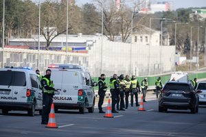 Profesorius valdžios sprendimus išdėjo į šuns dienas: vidutinis lietuvis nėra kvailesnis už vidutinį Vyriausybės narį