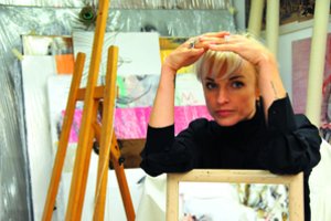 Mamai nereikalinga, tėvo netekusi, vyro išmesta į niekur menininkė atrado tikrąją laimę