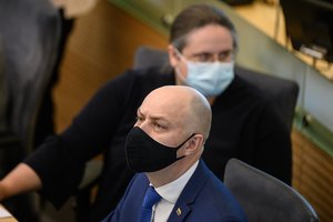 A. Veryga, pasiūlęs skiepijant nereikalauti rašytinio sutikimo, sulaukė valdančiųjų pritarimo