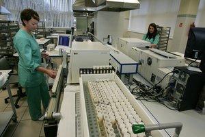 Sukčiauti nebebus paprasta – užsimojo pažaboti pieno mėginių klastotojus