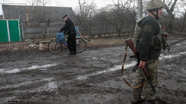 Ukraina nerimauja dėl rytiniame pasienyje telkiamų Rusijos pajėgų