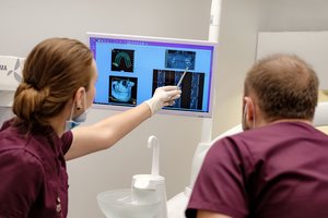 Paaiškino, kiek laiko trunka atkurti trūkstamą dantį