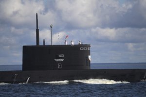 Prie Kaliningrado srities krantų buvo imituojama Rusijos povandeninių laivų „dvikova“