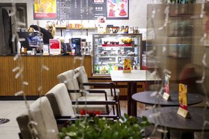 Restoranai ir barai prašo leisti dirbti – yra galinčių atsidaryti kad ir nuo šiandien