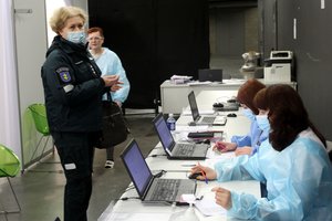 Po vidaus reikalų ministrės A. Bilotaitės paraginimo skiepyti pareigūnus – SAM atsakas